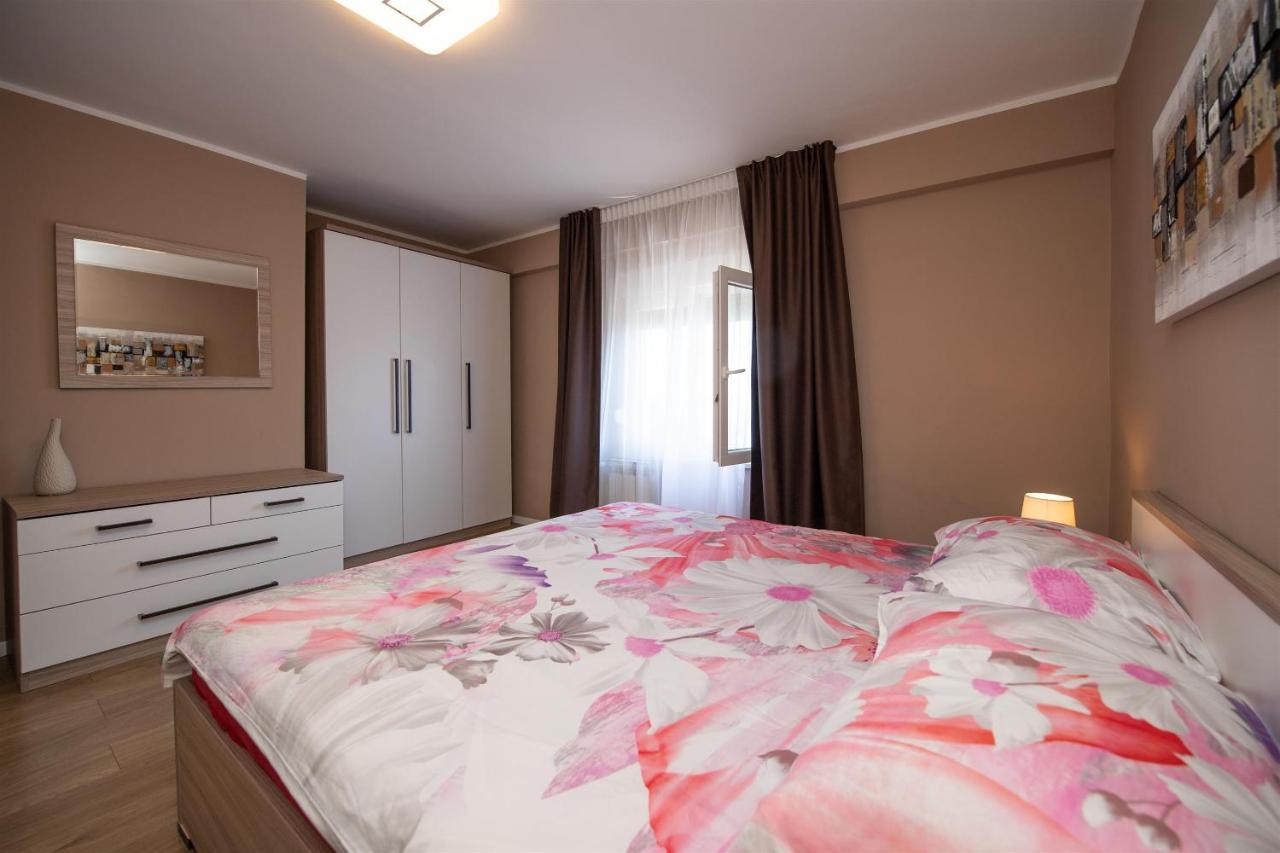 Carmen Apartment *